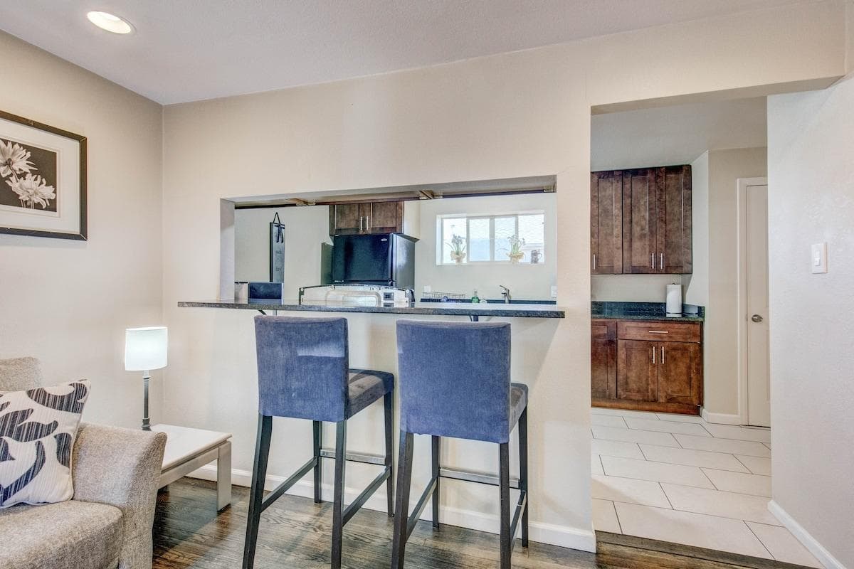 Spacious bar-height counter